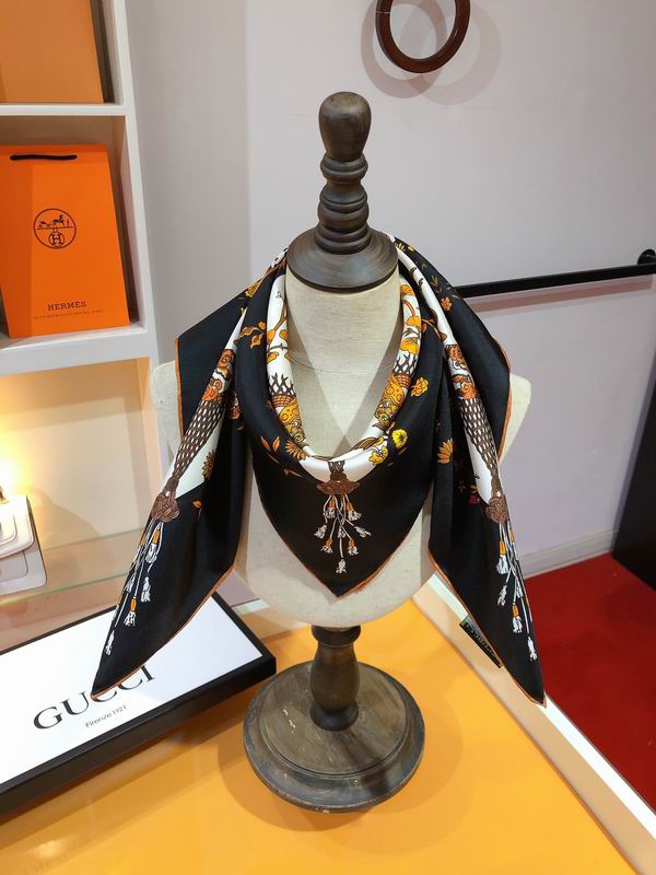 Gucci  silk scarf 90X90cm E01 (8)